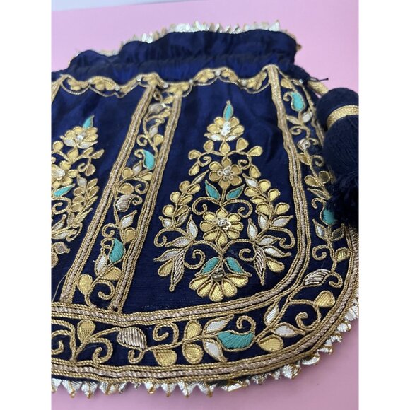 Vintage Embroidered Drawstring Pouch - Picture 3 of 5